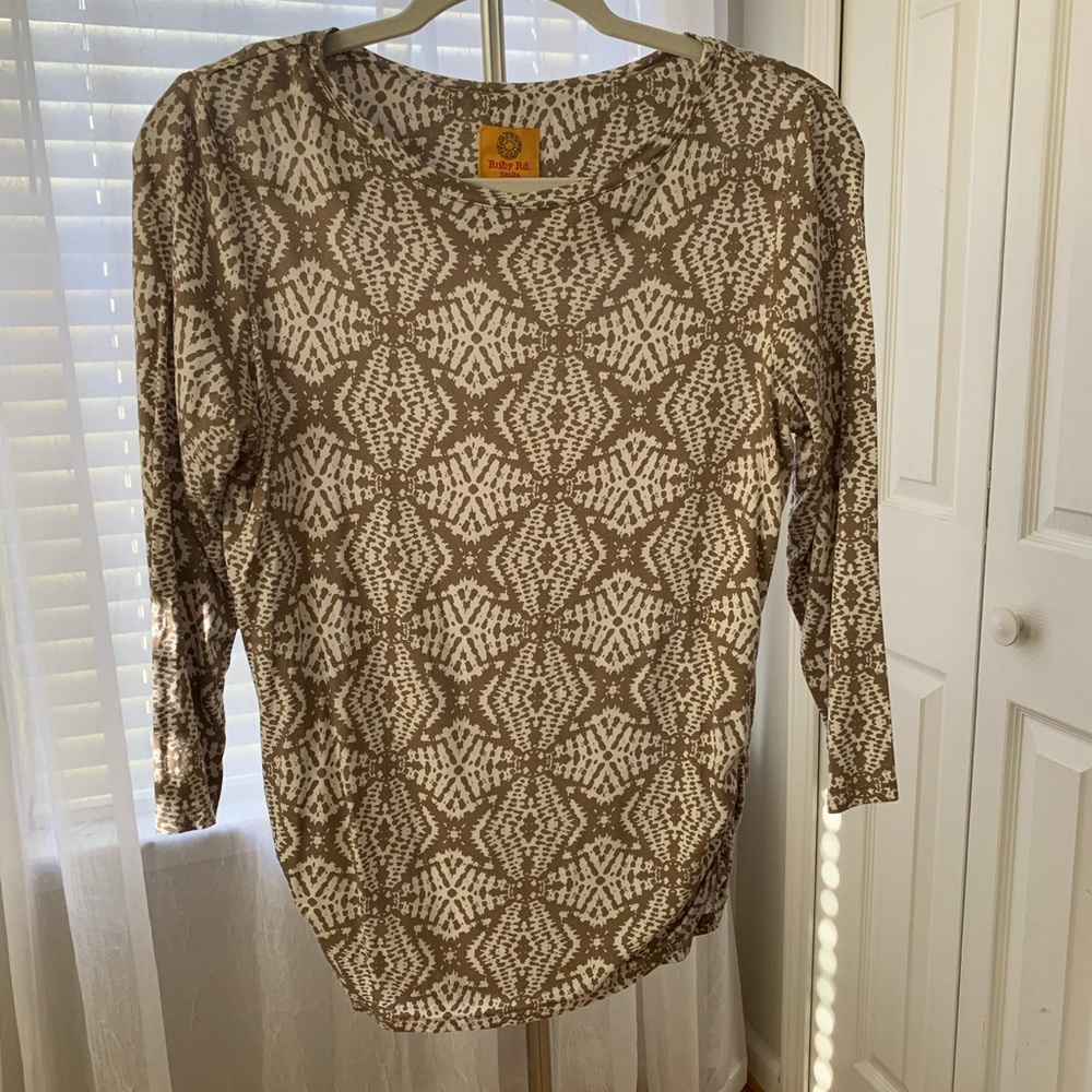 Tan/Cream soft cotton 3/4 sleeve top petite small